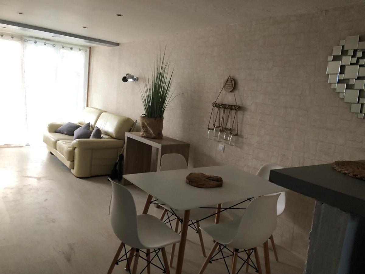 Un Duplex Pour 4 Personne Residence De Vacances アルル エクステリア 写真